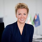 NRW-Kulturministerin Ina Brandes und Autorin Thea Dorn über die politische Verantwortung von Künstler*innen